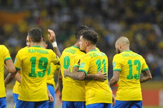Brasil goleou o Paraguai por 4 a 0 no Mineiro, em BH, pelas Eliminatrias da Copa do Mundo, com gols de Raphinha, Philippe Coutinho, Antony e Rodrygo