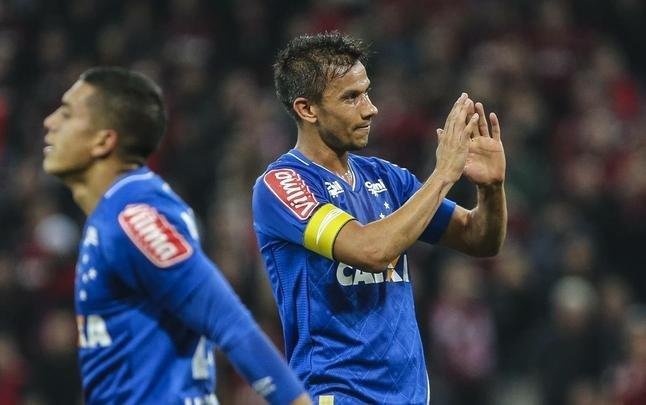 Imagens do jogo entre Atlético-PR e Cruzeiro, pela 13ª rodada da Série A, na Arena da Baixada