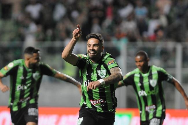 Amrica e Gois se enfrentaram no Independncia, pela 15 rodada da Srie A do Campeonato Brasileiro