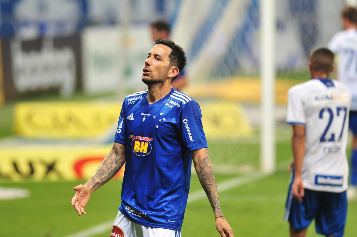 Ariel Cabral (volante)