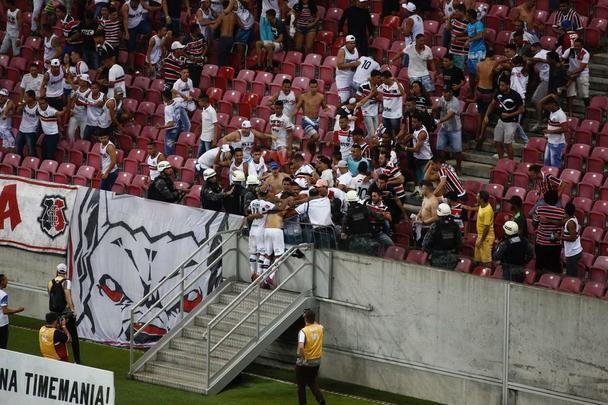 Tricolor do Arruda enfrenta Cavalo de Aço, na Arena de Pernambuco, em partida válida pela 15ª rodada da Série C