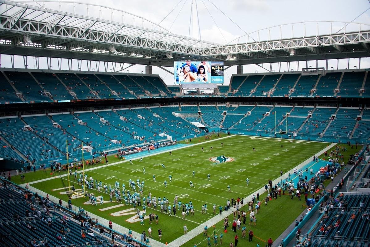Hard Rock Stadium: em Miami, outra possibilidade  o estdio Hard Rock, dedicado aos jogos de futebol americano da NFL. Arena tem capacidade para 65.326 torcedores.