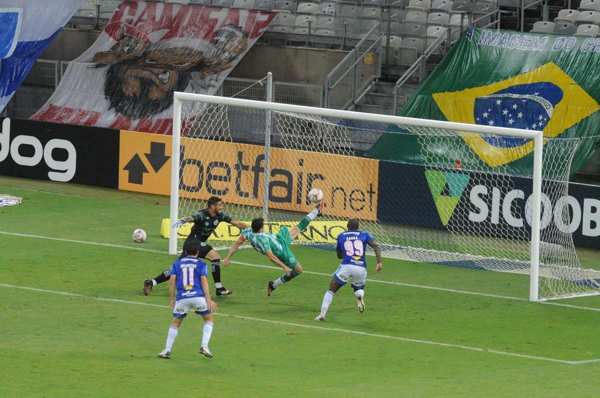 Cruzeiro x Juventude: fotos do jogo desta sexta-feira, no Mineiro, pela 16 rodada da Srie B