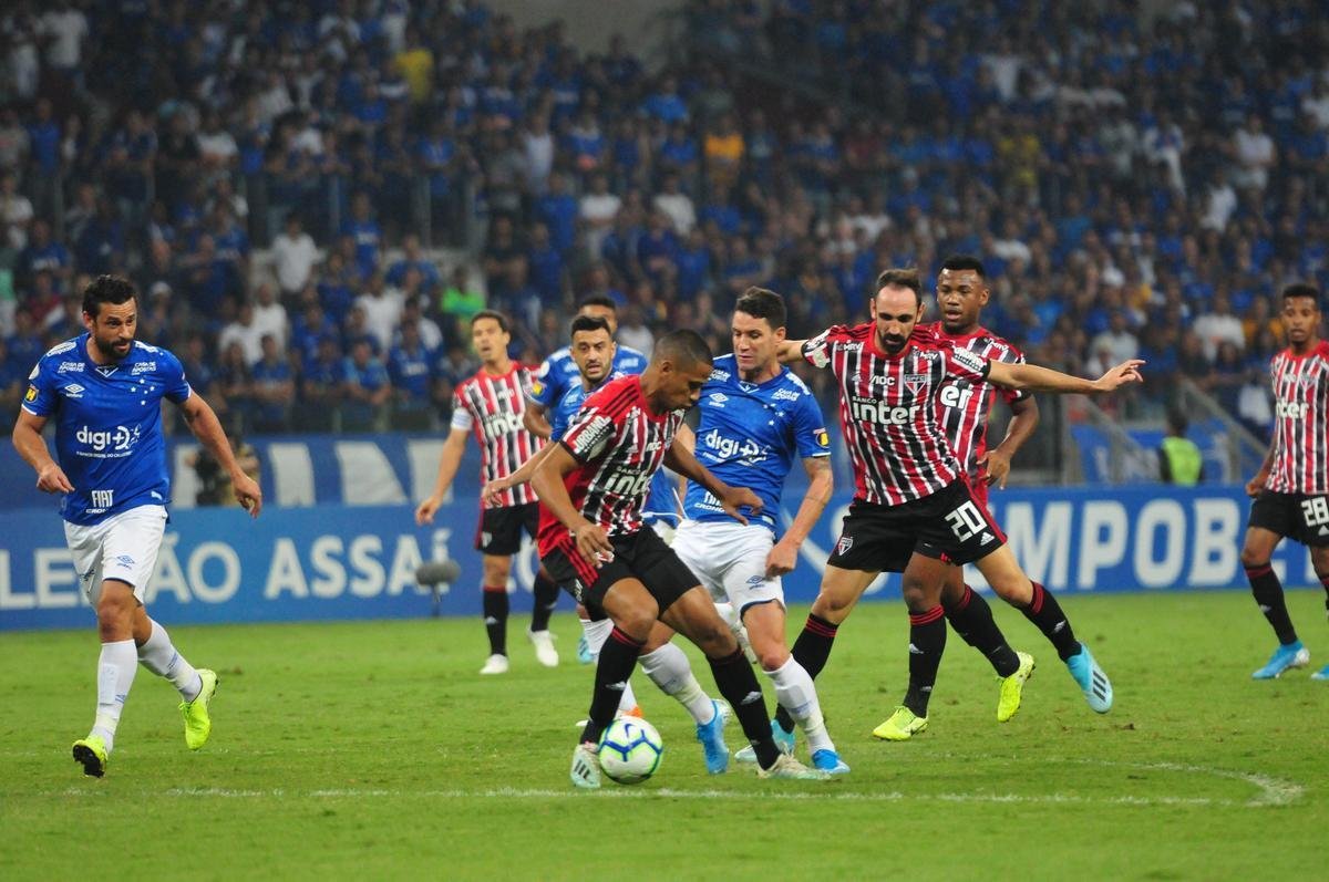 Fotos de Cruzeiro x So Paulo, no Mineiro, pela 26 rodada do Campeonato Brasileiro