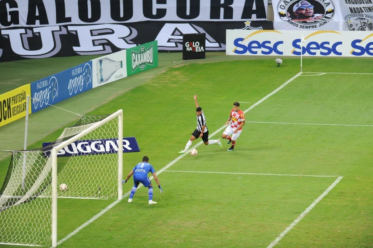 Keno marcou o gol da virada atleticana aos 52 minutos do segundo tempo, em chute cruzado dentro da rea. Bola entrou no ngulo direito do goleiro Felipe