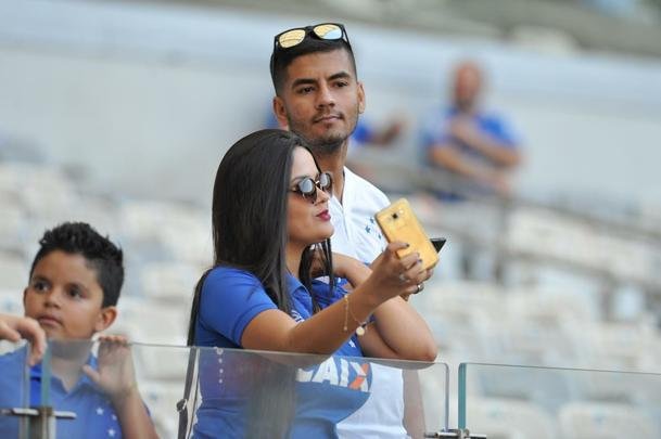 Torcedores de Cruzeiro e Botafogo, no Mineiro, em duelo pela 19 rodada do Brasileiro