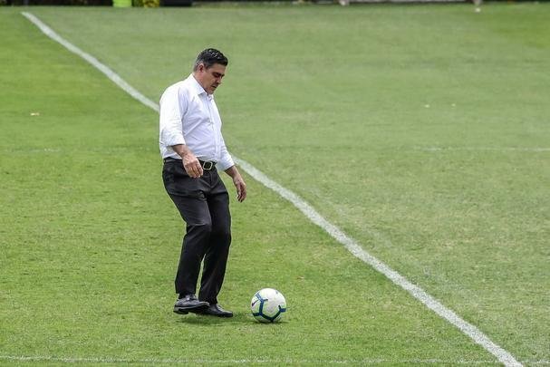 Com Sette Câmara em campo, Atlético se prepara para jogo contra o São Paulo