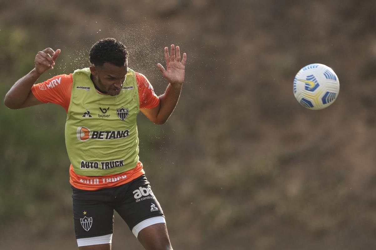 Aps a eliminao na Libertadores diante do Palmeiras, jogadores do Atltico se reapresentaram na Cidade do Galo e realizaram treinamento visando o duelo contra o Internacional, pelo Campeonato Brasileiro