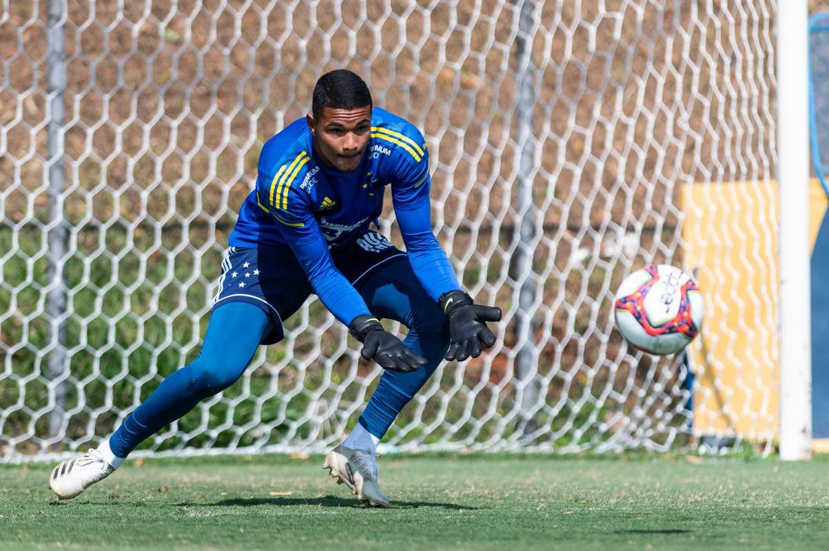 Fotos do treino do Cruzeiro desta sexta-feira na Toca II