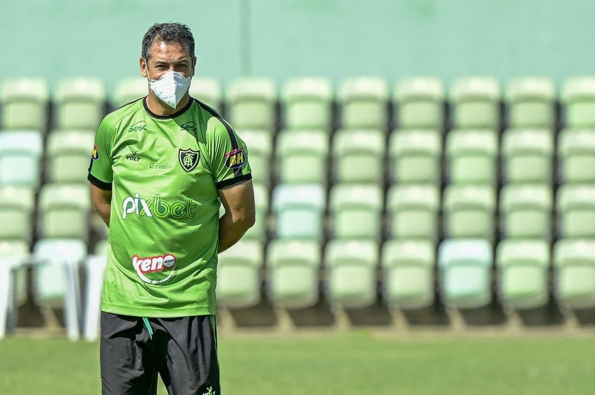O Amrica realizou, nesta segunda-feira (28), o ltimo treino no CT Lanna Drumond, em Belo Horizonte, antes da viagem ao Paraguai para enfrentar o Guaran, pela Copa Libertadores.