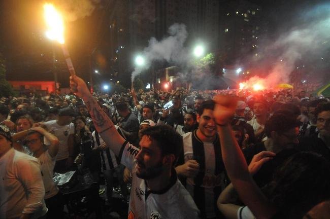 Festa da torcida pelo bicampeonato brasileiro do Atltico na sede do clube, no bairro de Lourdes, em BH