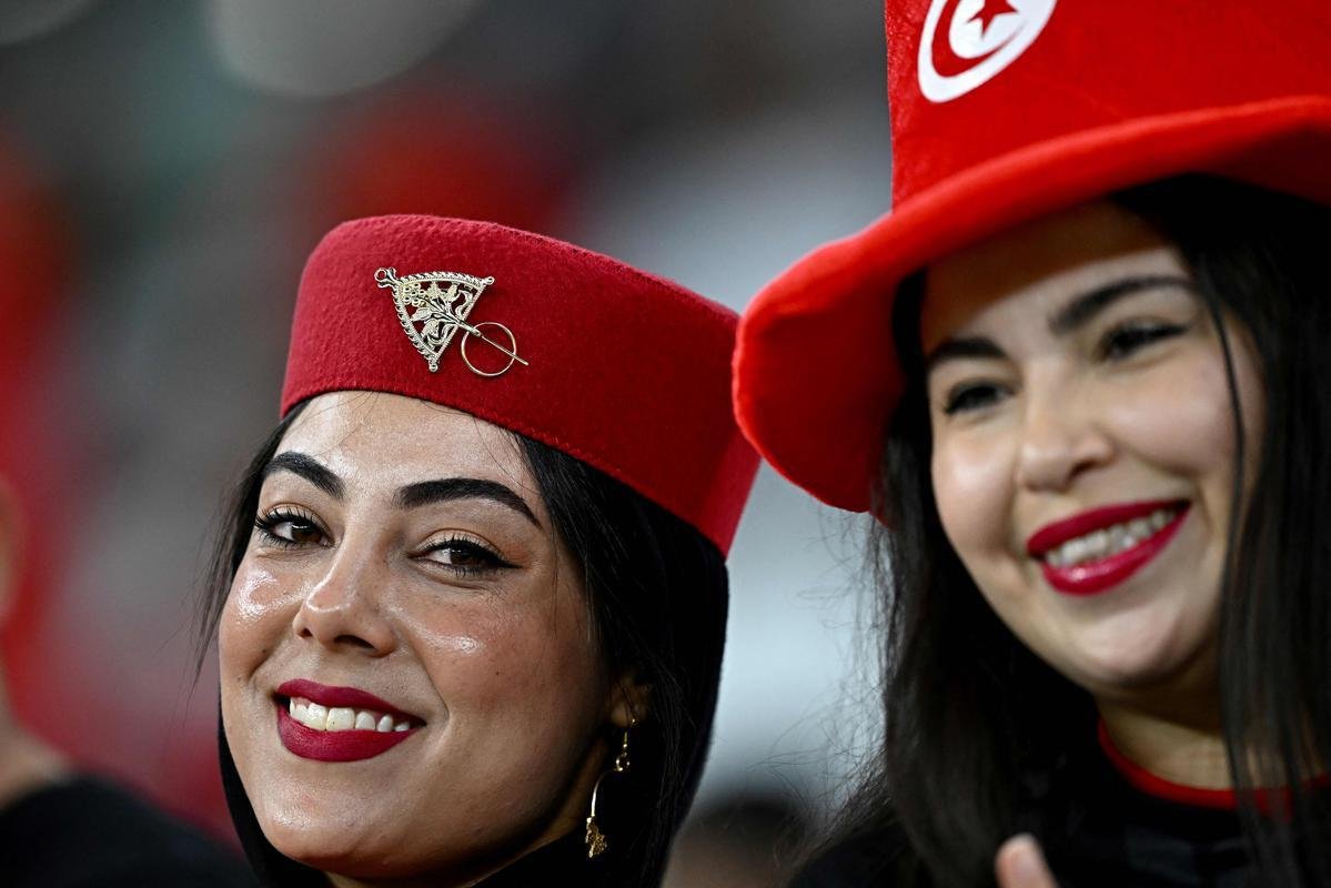 Torcedores de Tunsia e Frana na partida pelo Grupo D da Copa do Mundo do Catar