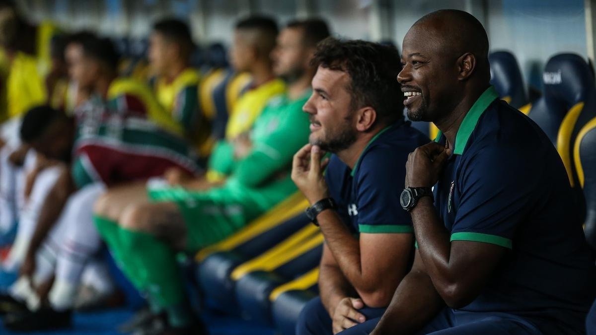 Lances do jogo entre Fluminense e Atltico, no Maracan, pela 33 rodada do Brasileiro