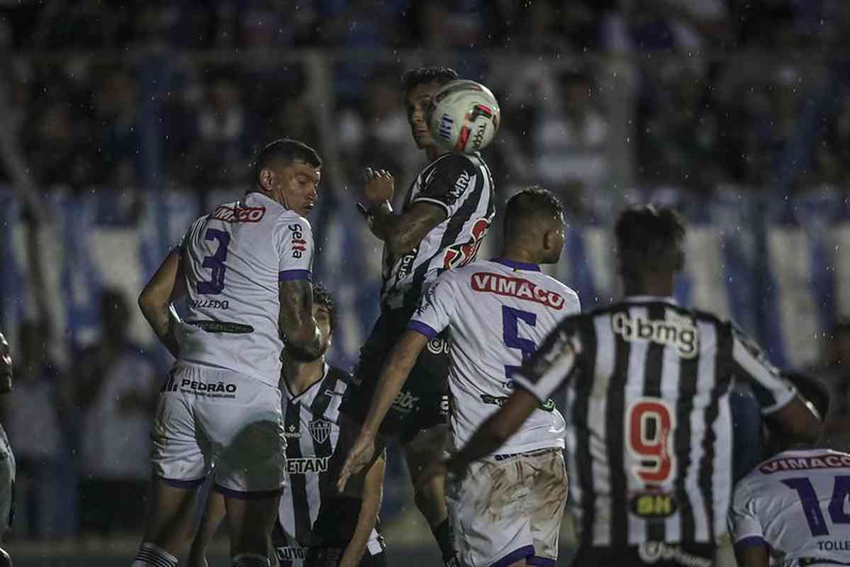 A primeira derrota de Turco pelo Atlético foi diante da URT, pelo Campeonato Mineiro