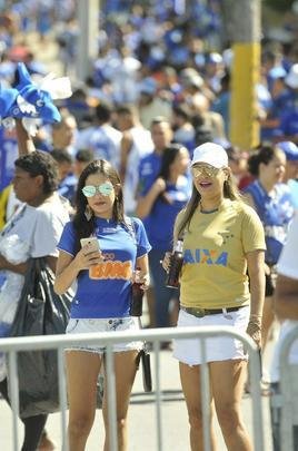 Torcedores do Cruzeiro compareceram em grande nmero ao Mineiro na semifinal contra o Tupi