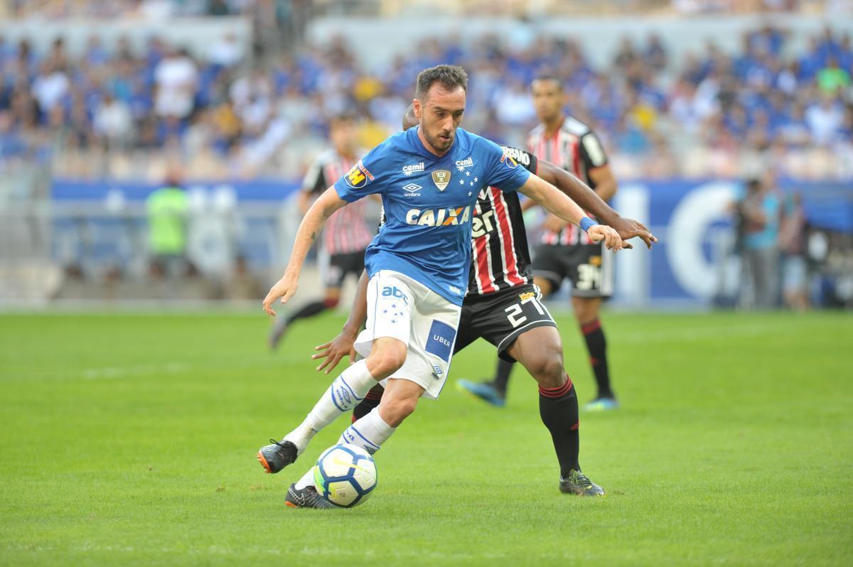 Fotos do jogo entre Cruzeiro e So Paulo