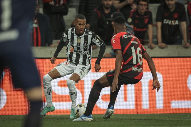 Neste domingo (17), o Atltico enfrentou, em Curitiba, o Athletico-PR pela 2 rodada da Srie A do Campeonato Brasileiro. A partida foi realizada na Arena da Baixada.