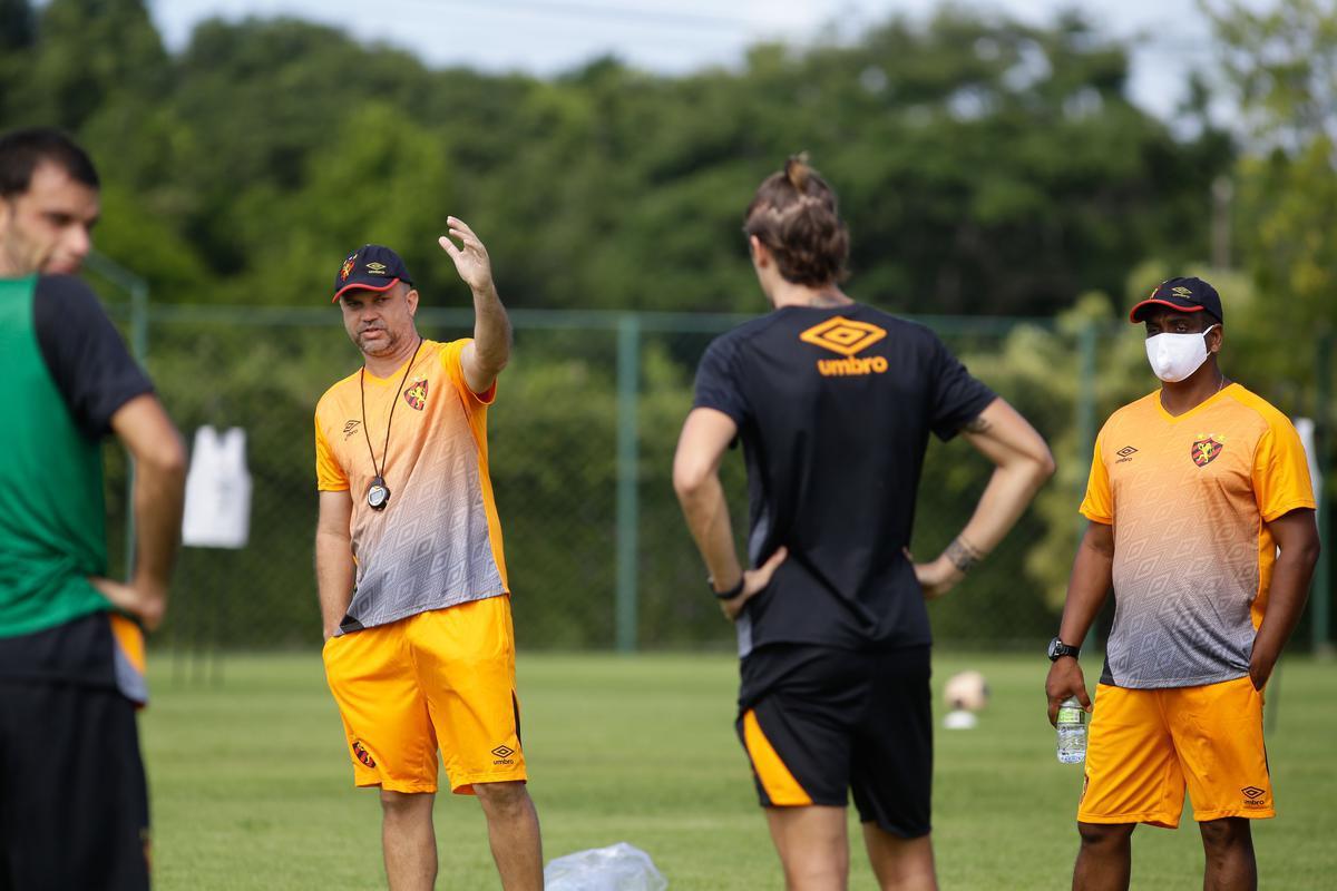 Nesta quinta-feira, sob o comando do treinador Daniel Paulista, Sport realizou primeiro trabalho ttico aps retorno s atividades