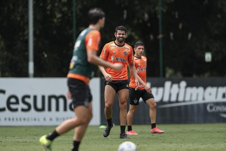 Galo treinou em preparação para o jogo contra o Fortaleza