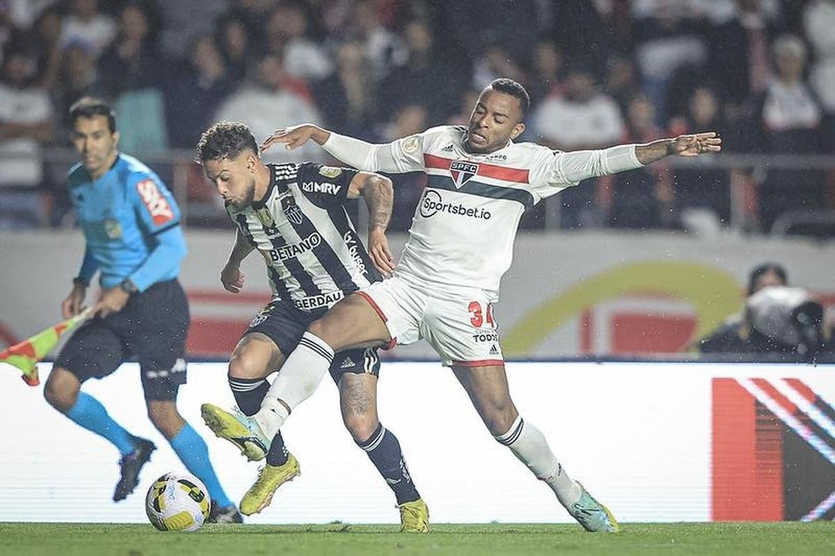 So Paulo e Atltico se enfrentaram nesta tera-feira (1/11) pela 35 rodada do Campeonato Brasileiro