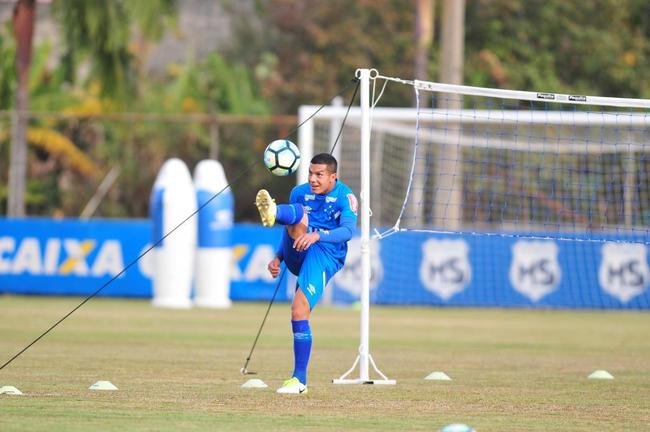 Lucas Romero pelo Cruzeiro na temporada 2017