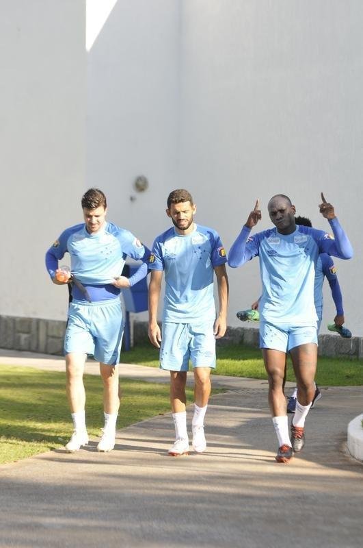 Treino do Cruzeiro nesta segunda marcou o batismo do colombiano Luis Orejuela, reforo para 2019