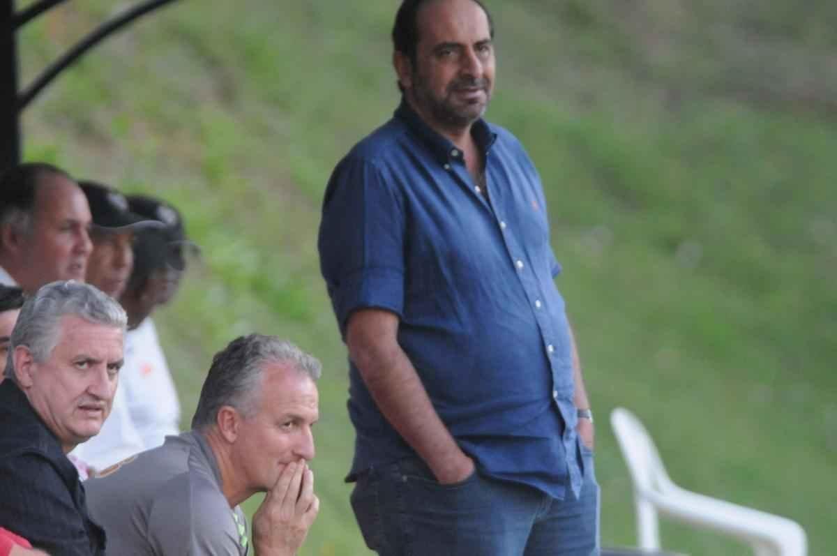 20/05/2011. O presidente do Atltico, Alexandre Kalil e o diretor de futebol Eduardo Maluf, durante treino no Centro de Treinamento (Cidade do Galo) em Vespasiano.