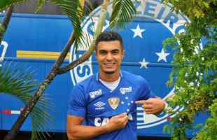 Egdio chegou ao Cruzeiro em 2013 referendado pela tima temporada no Gois, em 2012, quando marcou oito gols e deu 28 assistncias em 61 jogos e ajudou o time a ganhar o estadual e a Srie B. Na Raposa, deu continuidade ao bom futebol e participou ativamente do bicampeonato da Srie A, em 2013 e 2014. Na segunda conquista, foi eleito o melhor da posio. Em janeiro de 2015, transferiu-se para o Dnipro, da Ucrnia, porm ficou por l durante apenas trs meses devido ao no recebimento de salrios. No fim de maro, assinou com o Palmeiras at dezembro de 2017. Em 2018, voltou ao Cruzeiro, que buscava um substituto para Diogo Barbosa. O camisa 6 foi do cu ao inferno com a conquista de trs ttulos (uma Copa do Brasil e dois Mineiros) e o rebaixamento  segunda diviso nacional. Pelo time celeste, o lateral-esquerdo disputou 209 partidas, marcou cinco gols e colaborou com 29 assistncias. Em 2020, foi liberado em definitivo para o Fluminense, onde atualmente  reserva.