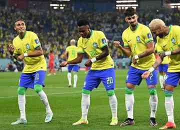 Vinícius Júnior dançou o 'Pagodão da Birimbola', do grupo 'Os Quebradeiras', na vitória do Brasil sobre a Coreia do Sul, pela Copa do Mundo