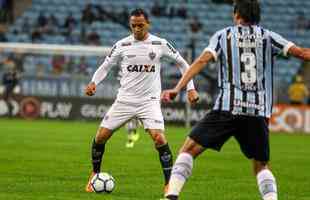 Grmio jogou melhor e conseguiu vitria por 2 a 0 sobre o Atltico na Arena, em Porto Alegre, pela 13 rodada do Campeonato Brasileiro