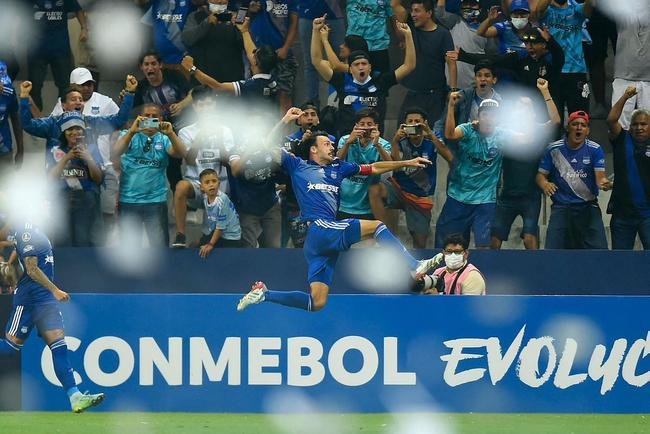 Sebastin Rodrguez empatou o jogo para o Emelec em cobrana de pnalti: 1 a 1
