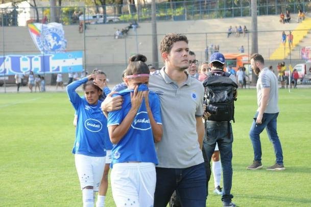 Após vencer Cruzeiro por 4 a 0 no jogo de ida, São Paulo empatou a volta por 1 a 1 e ficou com o título do Campeonato Brasileiro Feminino A2