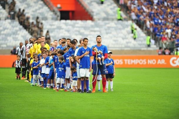 Imagens do clssico entre Cruzeiro e Atltico, pela 30 rodada da Srie A, no Mineiro