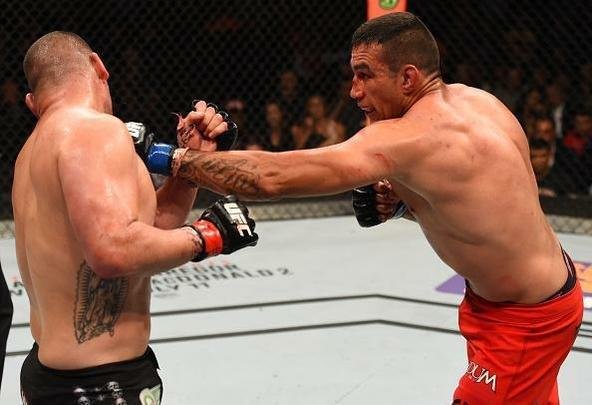 Fotos da vitória arrasadora de Fabrício Werdum sobre Cain Velasquez