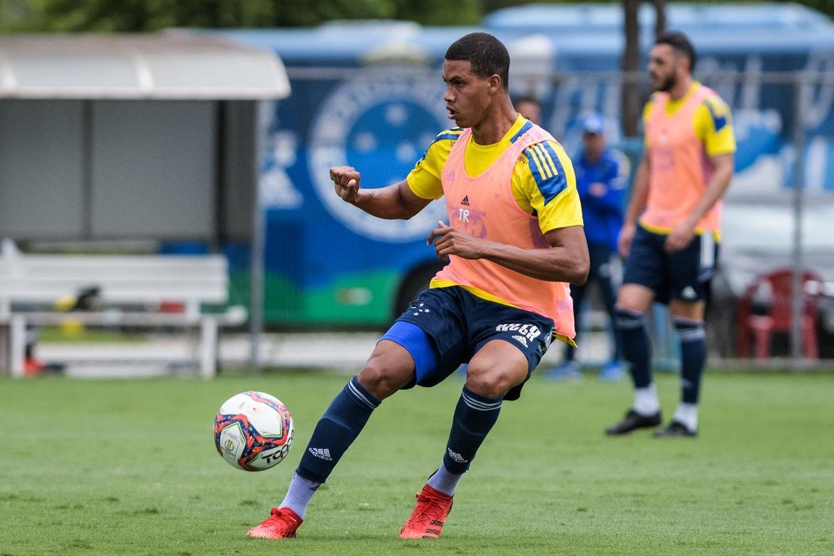 Fotos do treino do Cruzeiro desta segunda-feira (18/10)