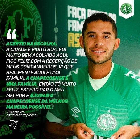 A Chapecoense anunciou a contratao do lateral-direito Renato