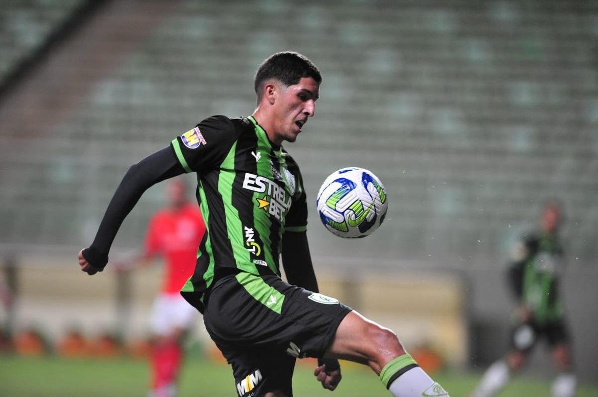 Fotos do jogo entre Amrica-MG e Internacional, no Independncia, pela Copa do Brasil