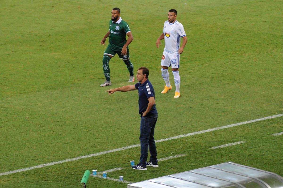 Imagens de Cruzeiro x Caldense, no Mineiro, pela segunda rodada do Campeonato Mineiro