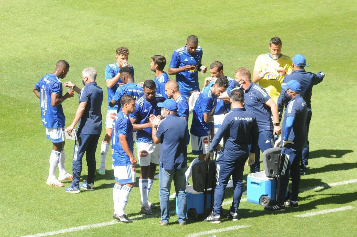 Na retomada do Campeonato Mineiro, Cruzeiro e URT se enfrentaram no Mineiro