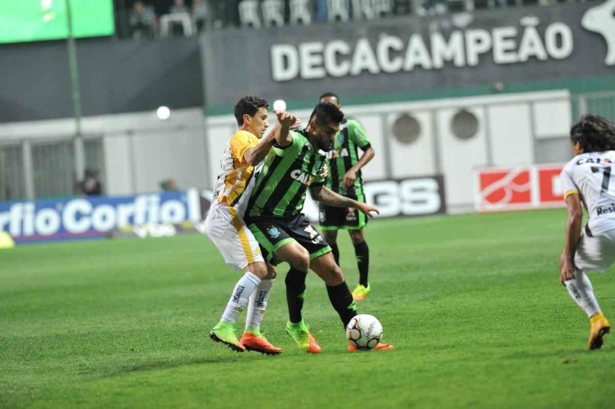 Imagens da partida entre Amrica e Cricima, no Independncia, pela Srie B do Brasileiro