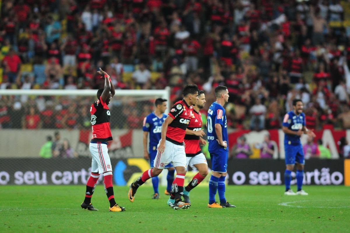 No segundo tempo, Flamengo saiu na frente, com Lucas Paquet. Aos 38, Arrascaeta empatou e fez a alegria da torcida cruzeirense no Maracan