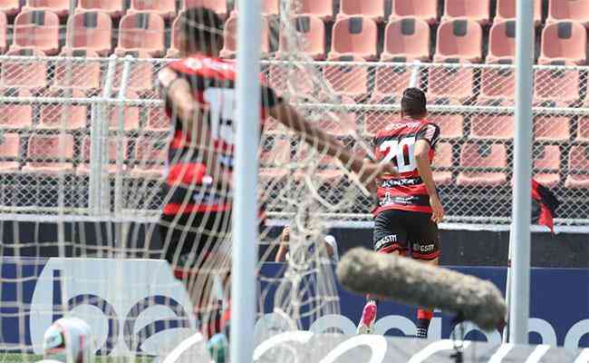 Gerson Magro (20) fez um dos gols do Ituano no confronto