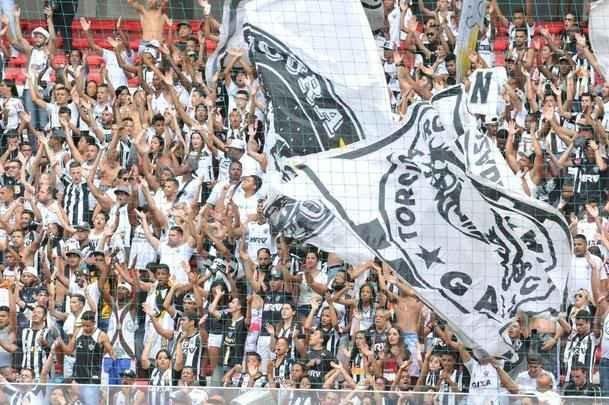 Galo saiu na frente, com Hyuri, mas levou virada do Tricolor. Maicon e Gilberto fizeram para o So Paulo