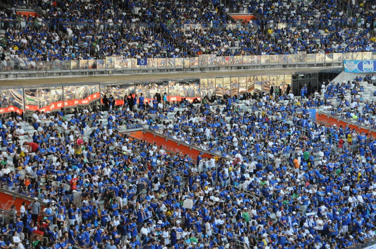 Cruzeiro x Bahia: fotos da torcida da Raposa no Mineiro