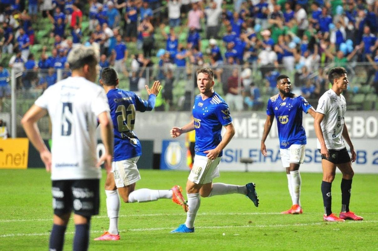 Fotos do jogo entre Cruzeiro e Remo, no Independncia, em BH, pela 32 rodada da Srie B do Brasileiro
