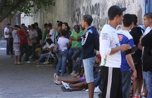 Imagens da venda de ingressos para Cruzeiro e Cricima