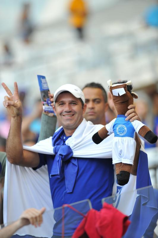 Torcedores de Cruzeiro e Botafogo, no Mineiro, em duelo pela 19 rodada do Brasileiro