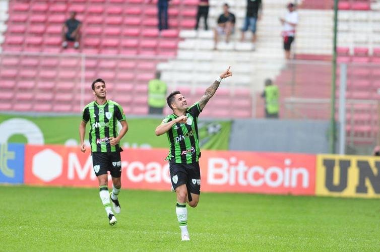 Fotos da partida entre Amrica e Atltico, no Independncia, pela 24 rodada do Campeonato Brasileiro