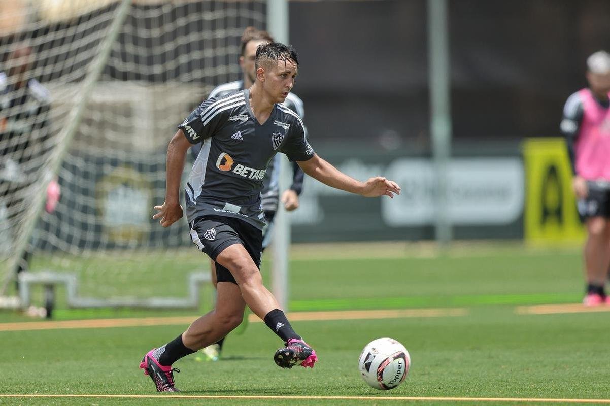 Atltico teve um dia de folga aps o empate com o Cruzeiro no clssico. Elenco de Coudet retomou atividades na Cidade do Galo na tarde desta quarta-feira (15/2).