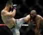 Jon Jones sofre, mas vence Reyes no UFC 247 e mantm cinturo dos meio pesados